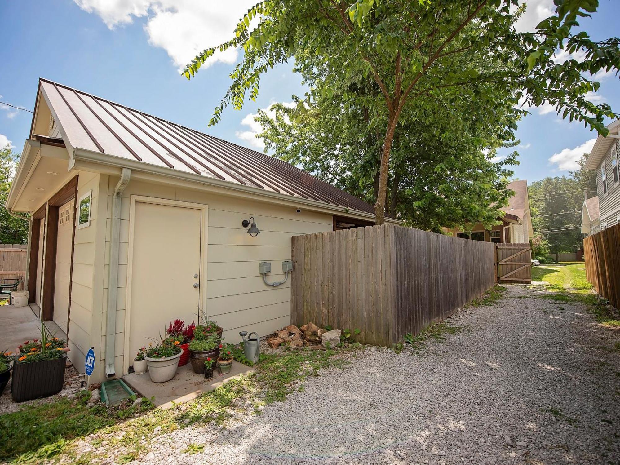 The Cherry St House Near Missouri State University Villa Springfield Exterior photo